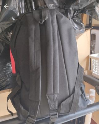 Mochila escolar,deportiva roja y negra