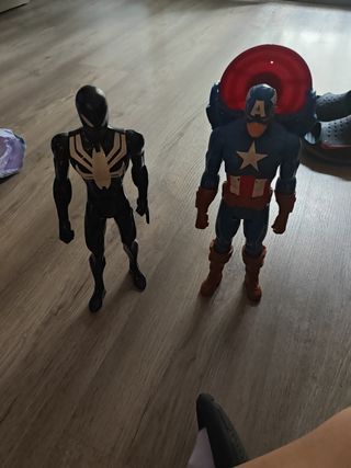 2 Figuras Marvel: Capitán América y Spiderman