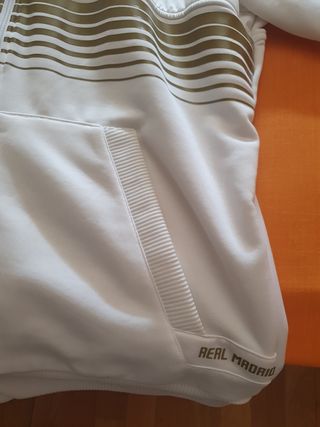 Chaqueta Adidas Real Madrid - Blanca y dorada