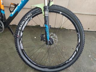 BICI MTB CARBONO GIANT XTC ADVANCED 29”