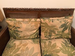 Sofá y butaca vintage. A RECOGER EN VIGO