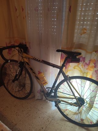 Bicicleta carretera BH