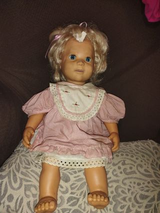Muñeca antigua de juguete