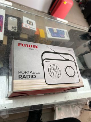 Radio Aiwa R-190BW Blanco y Negro