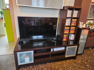 Mueble TV madera oscura