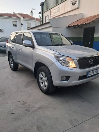 Toyota Land Cruiser 2012