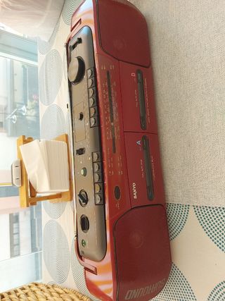 Radio cassette SANYO vintage