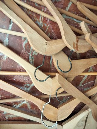 20 Percheros Madera Marrón