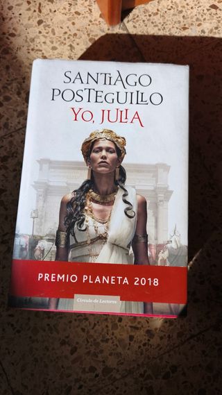 Libros(el corazon de las tinieblas, yo Julia...