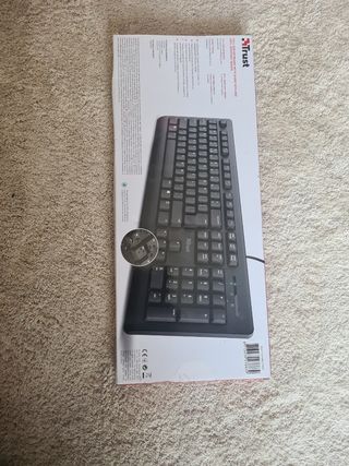 Teclado Trust completo Prio spill-resistant