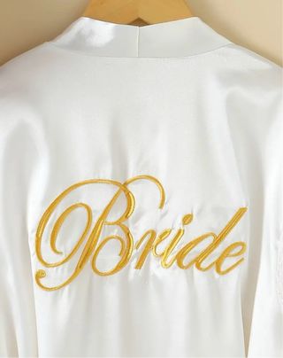 Bata novia encaje blanco