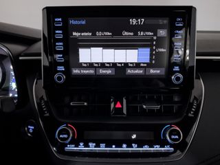 Toyota Corolla 1.8 125H ACTIVE TECH E-CVT SEDAN