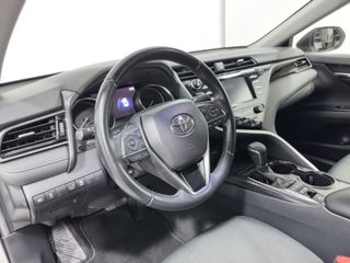 Toyota Camry 2.5 220H Business