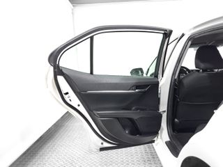 Toyota Camry 2.5 220H Business