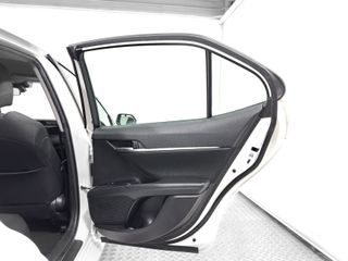 Toyota Camry 2.5 220H Business