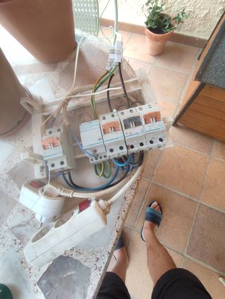 Cuadro eléctrico usado