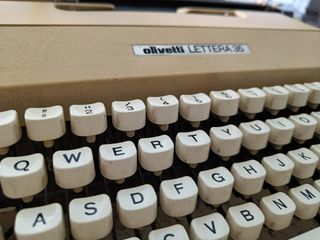 Olivetti Lettera 35 - Máquina de escribir