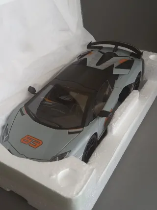1/18 Lamborghini Aventador SVJ NUEVO