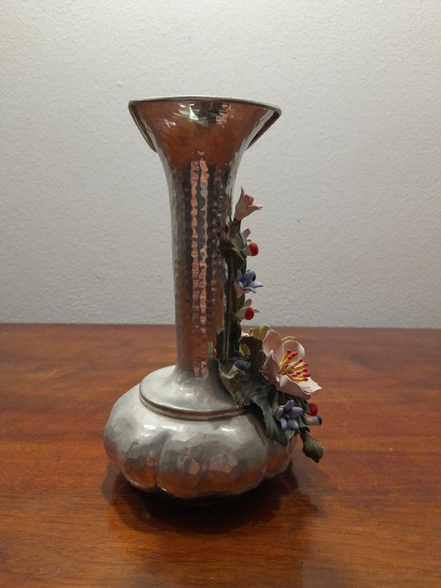 Brocca in Peltro 95% e ceramica Capodimonte