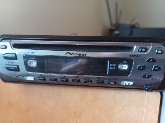 Autoradio Pioneer si eres de cerca te lo instalo.