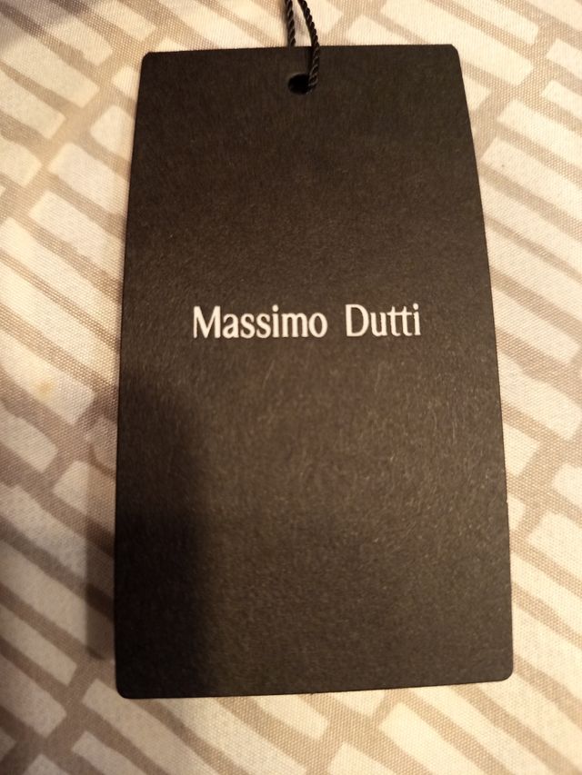 Vestido Massimo Dutti negro largo. De fiesta