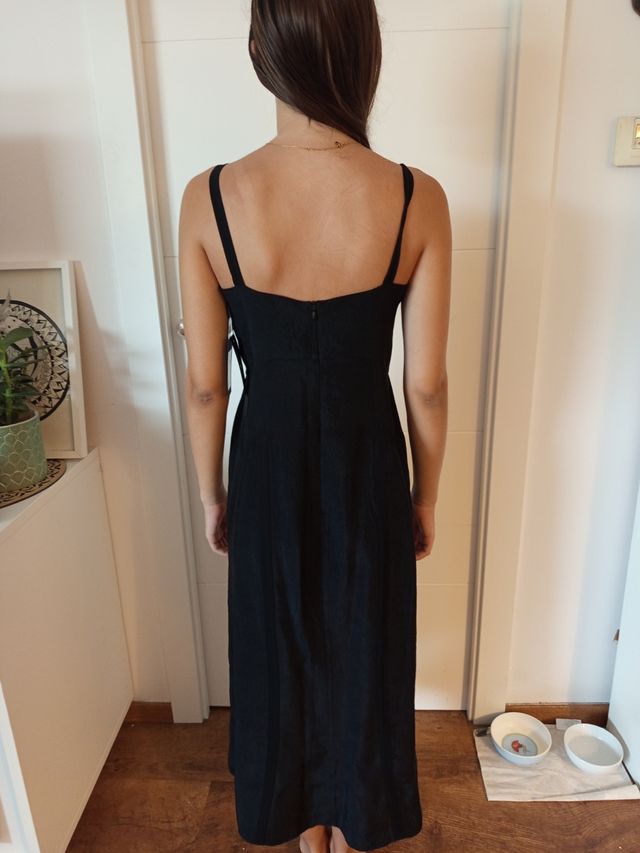 Vestido Massimo Dutti negro largo. De fiesta