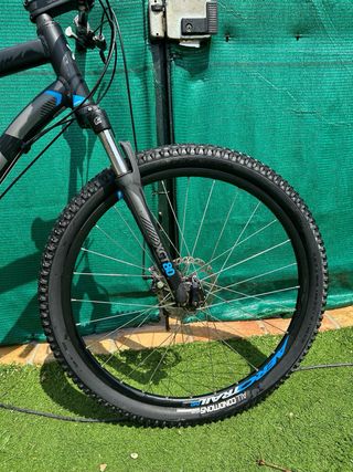 Bicicleta Btwin XL negra