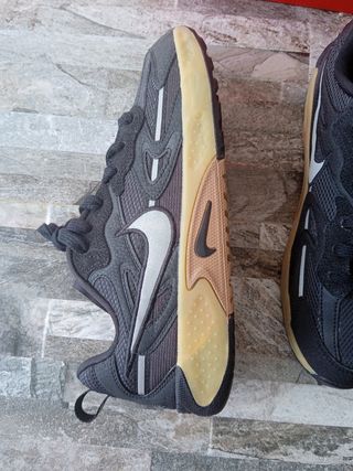 Nike Scarpe Bambino/Ragazzo - Nere Beige