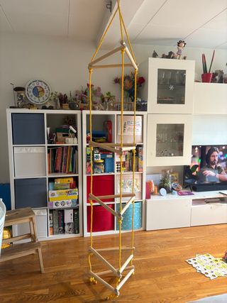 Escalera de madera para niños