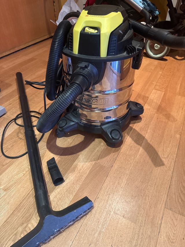 Aspiradora Parkside: Acero inoxidable