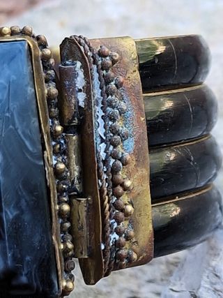Bracciale antico ottone|Pietra nera