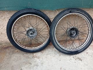 Llantas radios derbi Variant medida 17