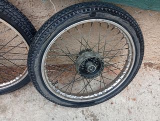Llantas radios derbi Variant medida 17