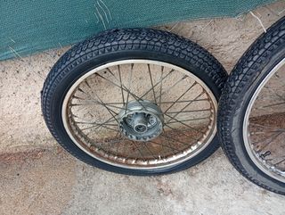 Llantas radios derbi Variant medida 17
