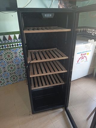 Vinoteca Fagus - Conserva vinos