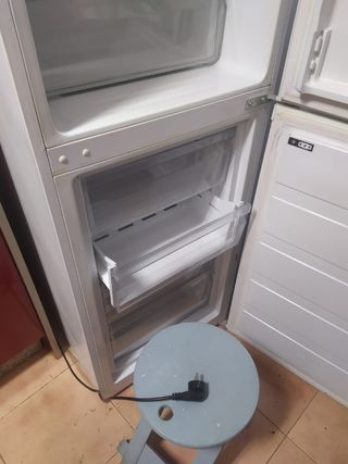 Cajones  - baldas y todo lo de la puerta completo