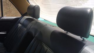 Mercedes-Benz W123: Cinturones traseros