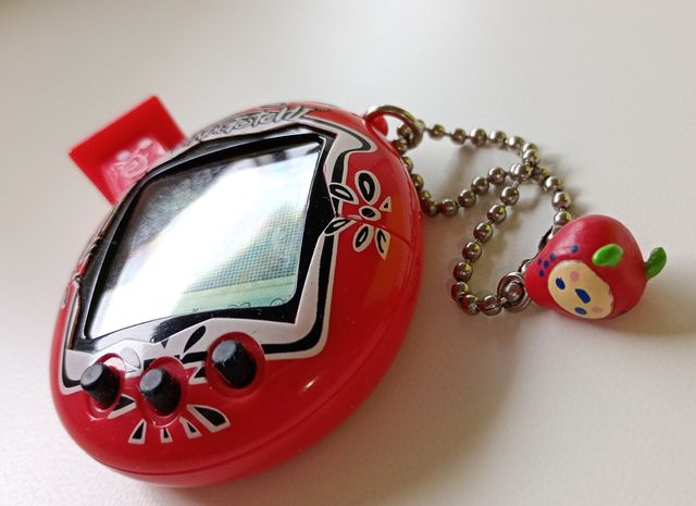 Tamagotchi Connection Familitchi Rojo 2004