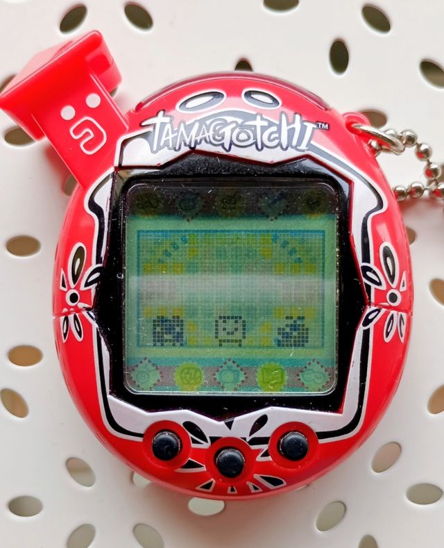 Tamagotchi Connection Familitchi Rojo 2004