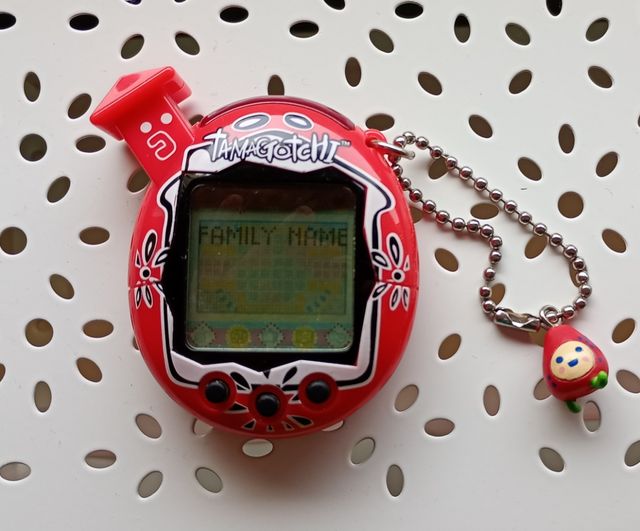 Tamagotchi Connection Familitchi Rojo 2004
