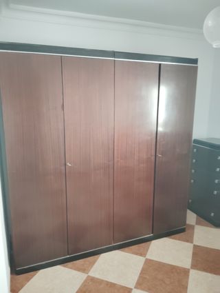Armario madera 4 puertas
