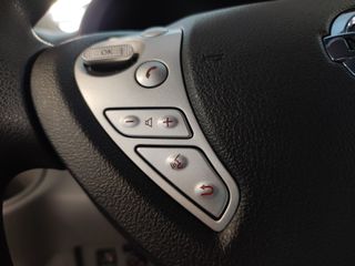 Nissan e-NV200 EVALIA 5 40 kWhs Navegador