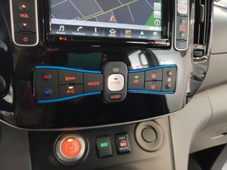 Nissan e-NV200 EVALIA 5 40 kWhs Navegador
