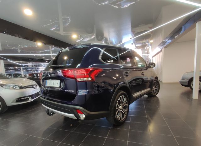 Mitsubishi Outlander 220 DI-D Motion 2WD 5 Plazas
