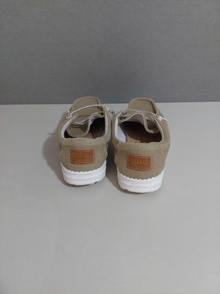 Zapatos beige de lona