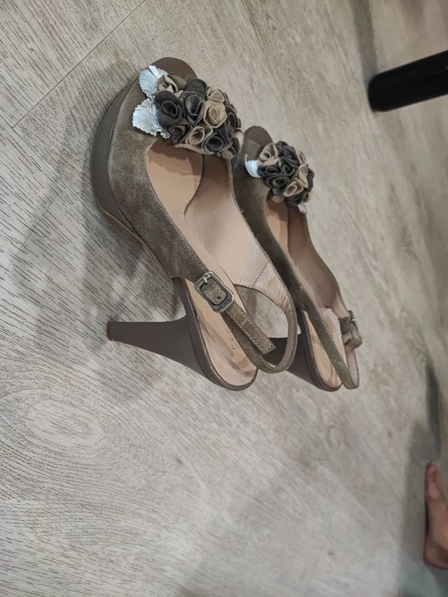 Zapatos tacón beige-marrón