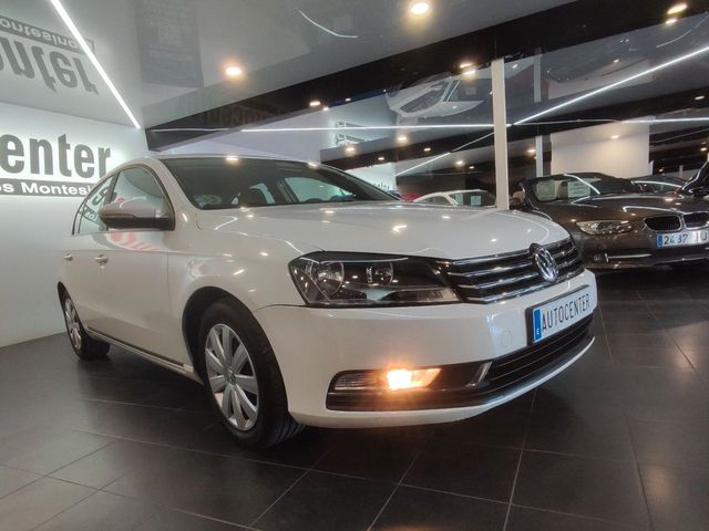 VOLKSWAGEN Passat 1.6 TDI 105cv Business Bluemotion