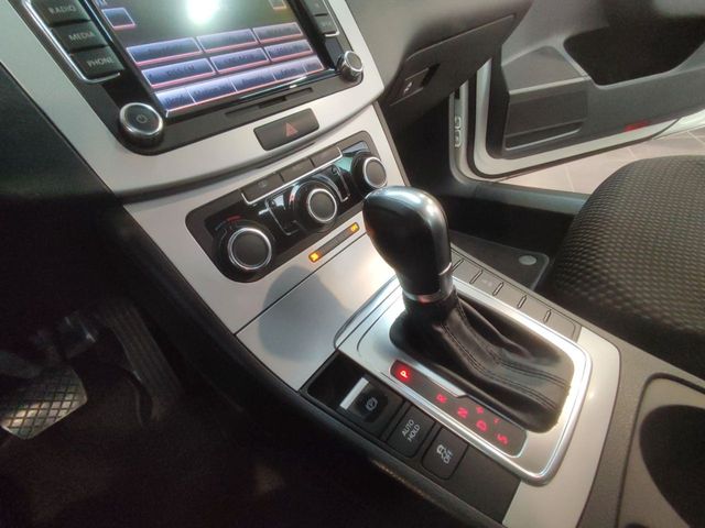 VOLKSWAGEN Passat 1.6 TDI 105cv Business Bluemotion