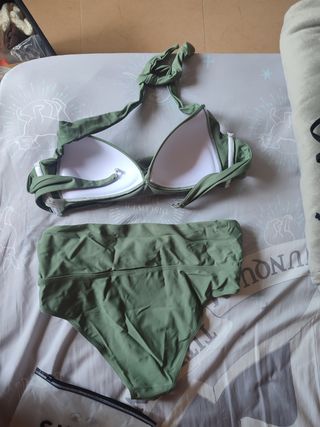 Bikini nuevo verde caqui