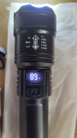 Linterna pantalla LED alta potencia - NUEVA